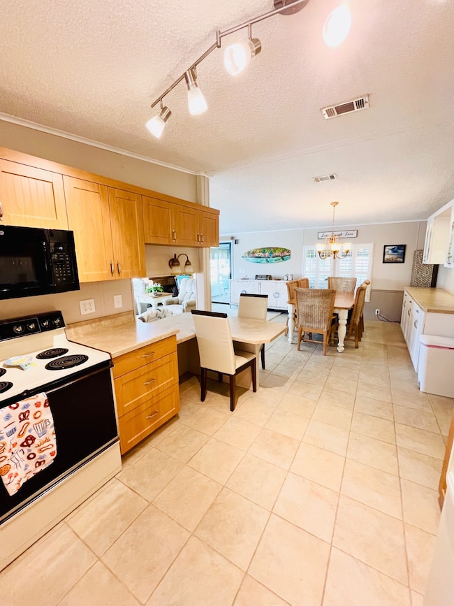 10048 Mission Hills Ct unit 48-F, North Fort Myers, FL 33903 - photo 3