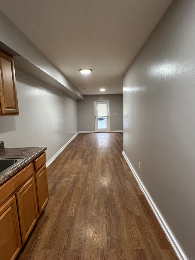 385 Putnam Ave unit 35, Hamden, CT 06517 - photo 7