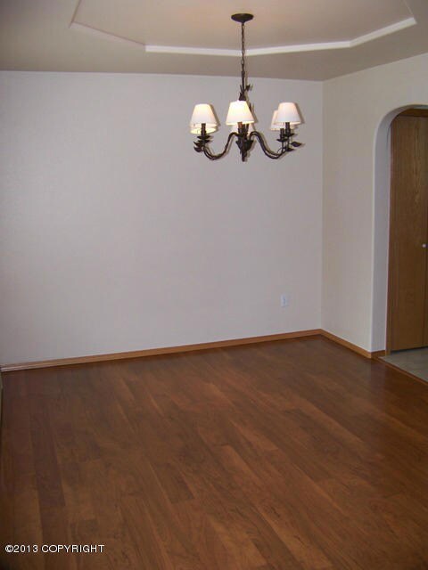 Dining Room w Tray Ceiling