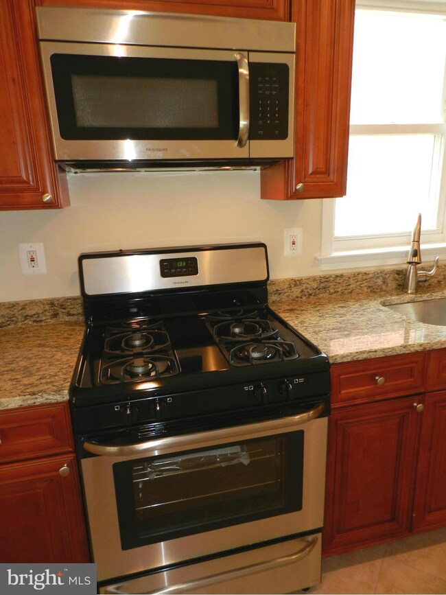 3409 Northway Dr, Parkville, MD 21234 - photo 5