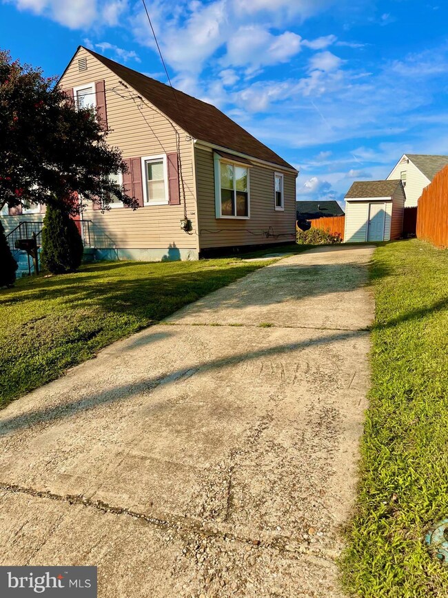 5813 63rd Ave, Riverdale, MD 20737 - photo 5