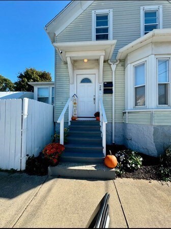 28 Borden St unit 1, New Bedford, MA 02740 - photo 2