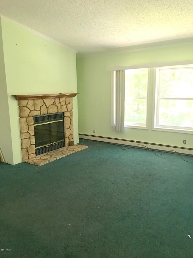 279 Water Forest Dr unit 12, Dingmans Ferry, PA 18328 - photo 6