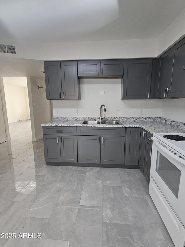 2228 E Broadway Rd unit 1, Mesa, AZ 85204 - photo 5