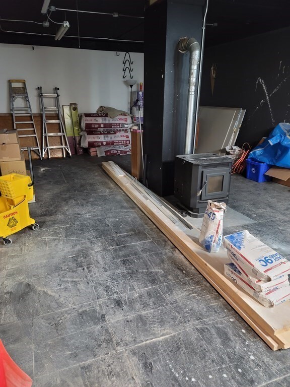 107 Haverhill St unit 111, Lawrence, MA 01840 - photo 4