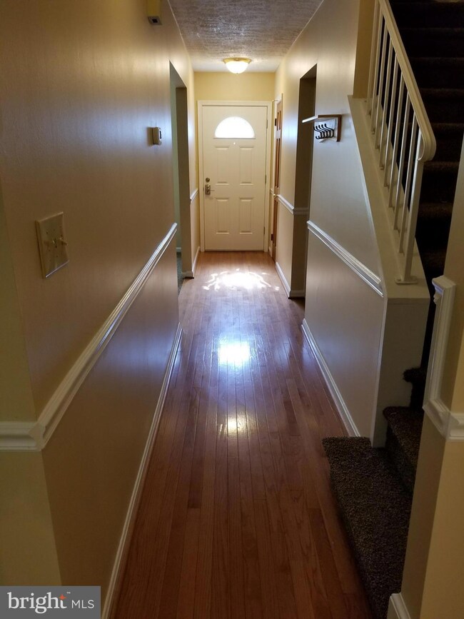 22418 Greenview Ct, Great Mills, MD 20634 - photo 2