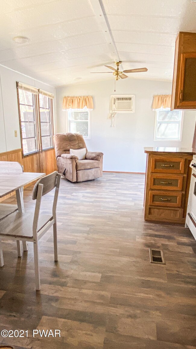 126 Cindy Ln, Paupack Township, PA 18428 - photo 6