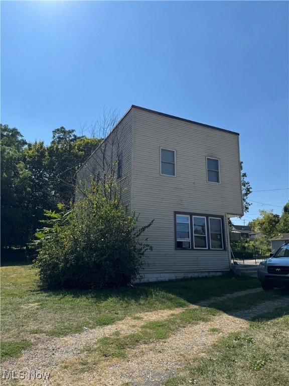 412 Elm St, Struthers, OH 44471 - photo 3