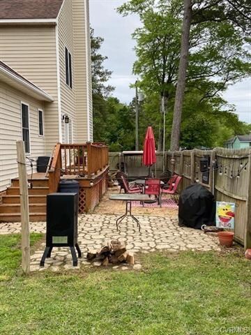 624 E Magnolia Ave, West Point, VA 23181 - photo 3