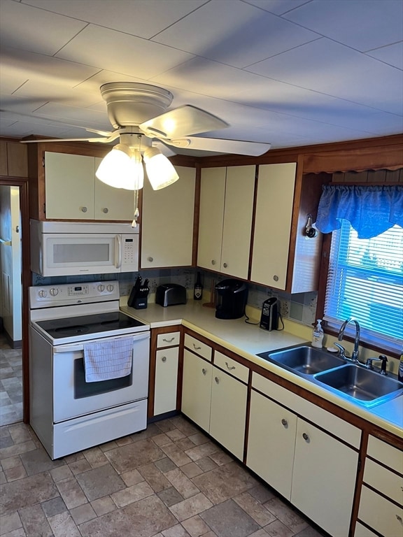 17 Lakeshore Dr, Bellingham, MA 02019 - photo 2