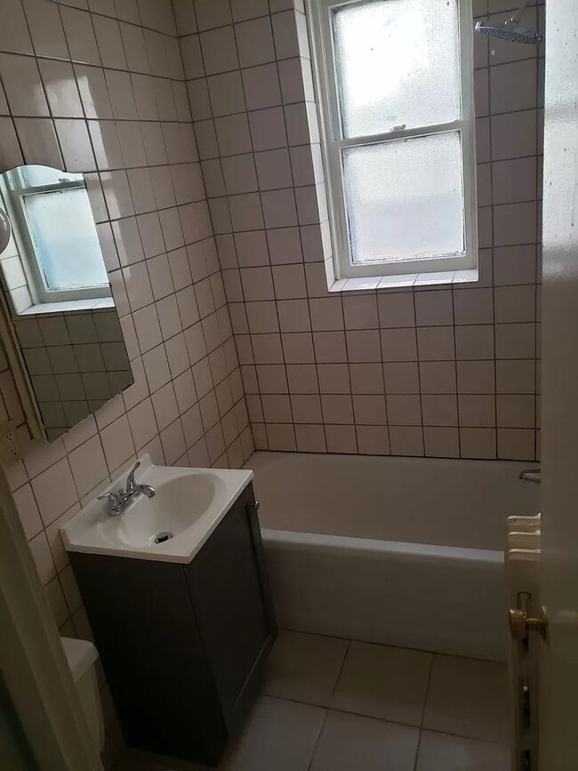 6529 S Kimbark Ave unit 3F, Chicago, IL 60637 - photo 6