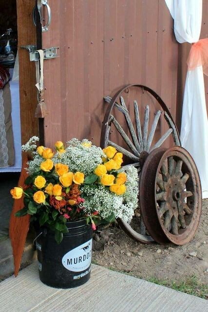 407 Moose Hollow Rd. Victor, wagon wheel