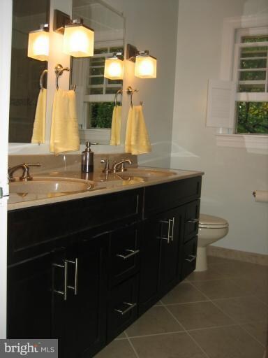 12411 Caisson Rd, Fairfax, VA 22030 - photo 7