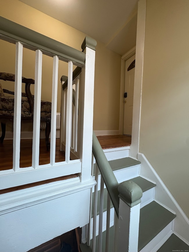 7 Coit St unit 2, New London, CT 06320 - photo 3