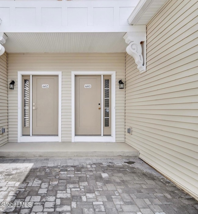 603 Vly Pointe Dr, Niskayuna, NY 12309 - photo 2