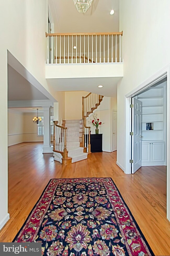 7324 Laurel Creek Ct, Springfield, VA 22150 - photo 3