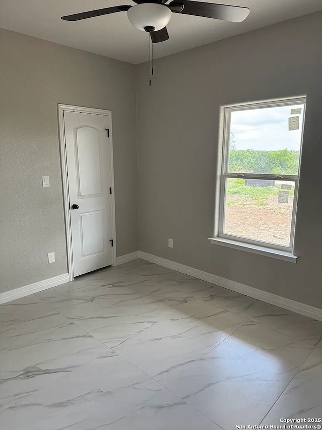 61 Friendship Hills, Uvalde, TX 78801 - photo 4