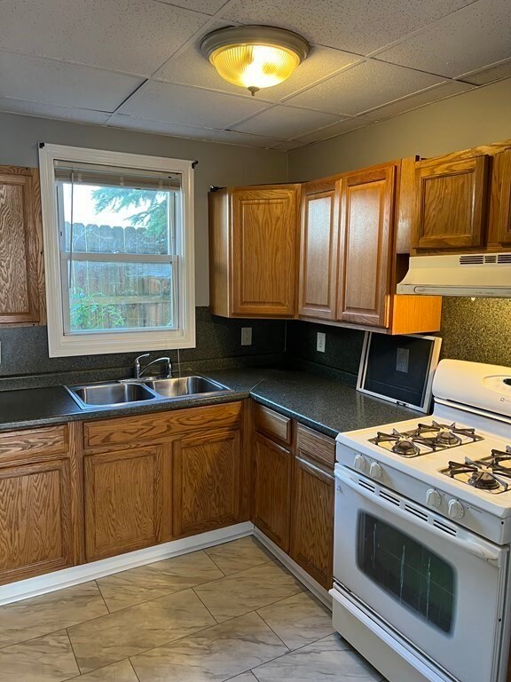 41 Tremont St unit 1, Fall River, MA 02720 - photo 2