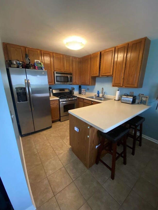 1106 Yorkshire Ct unit A, Elgin, IL 60120 - photo 7