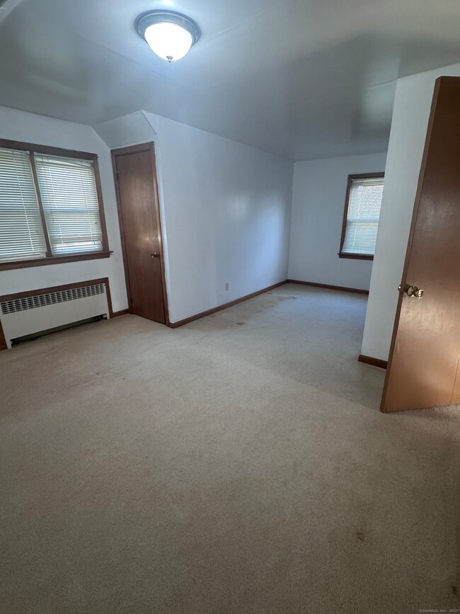 212 Dayton Rd, Bridgeport, CT 06606 - photo 6