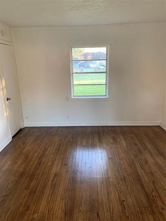 7602 Weyburn St, Houston, TX 77028 - photo 5