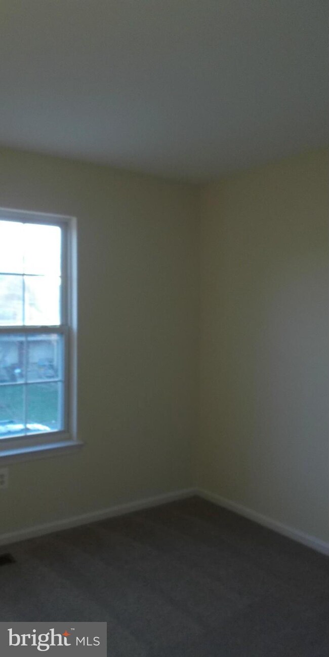 8402 Maple St, Laurel, MD 20707 - photo 6