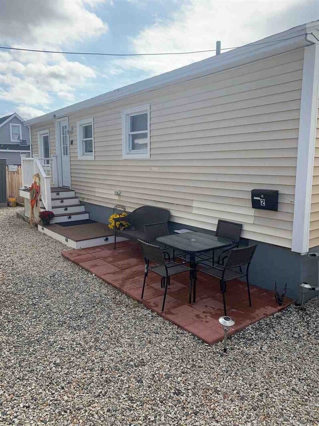 7 Perkins Ave unit 2, Hampton, NH 03842 - photo 4