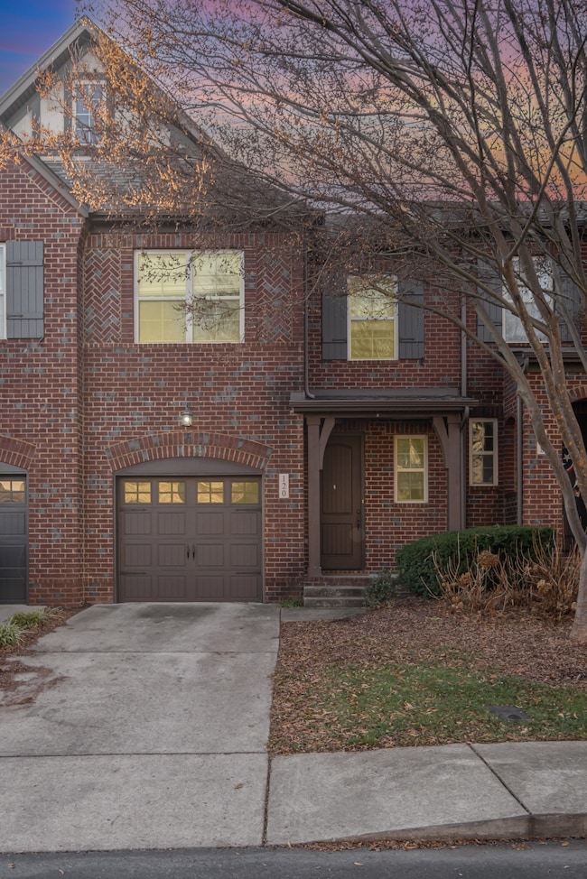 120 Ambassador Private Cir, Hendersonville, TN 37075 - photo 2