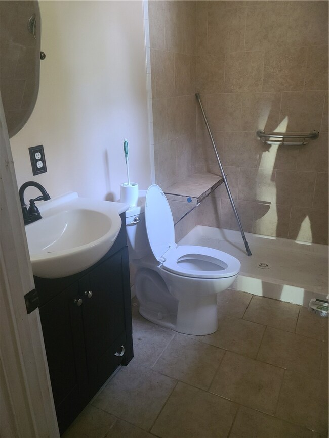 10519 Royal Oaks Dr, Houston, TX 77016 - photo 6