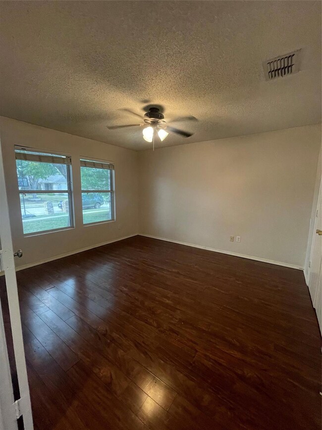 702 Claiborn Ln, Wylie, TX 75098 - photo 3