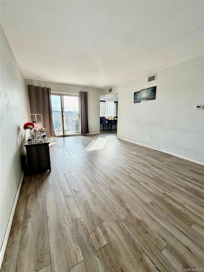 26 Cooper Rd unit 312, Poughkeepsie, NY 12603 - photo 2