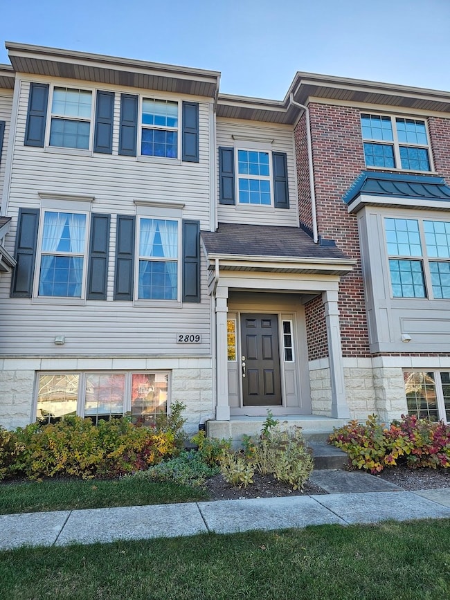 2809 Blakely Ln unit 24, Naperville, IL 60540 - photo 3