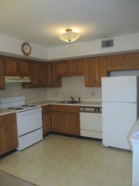1464 N Cedar Crest Blvd unit 13, Allentown, PA 18104 - photo 3