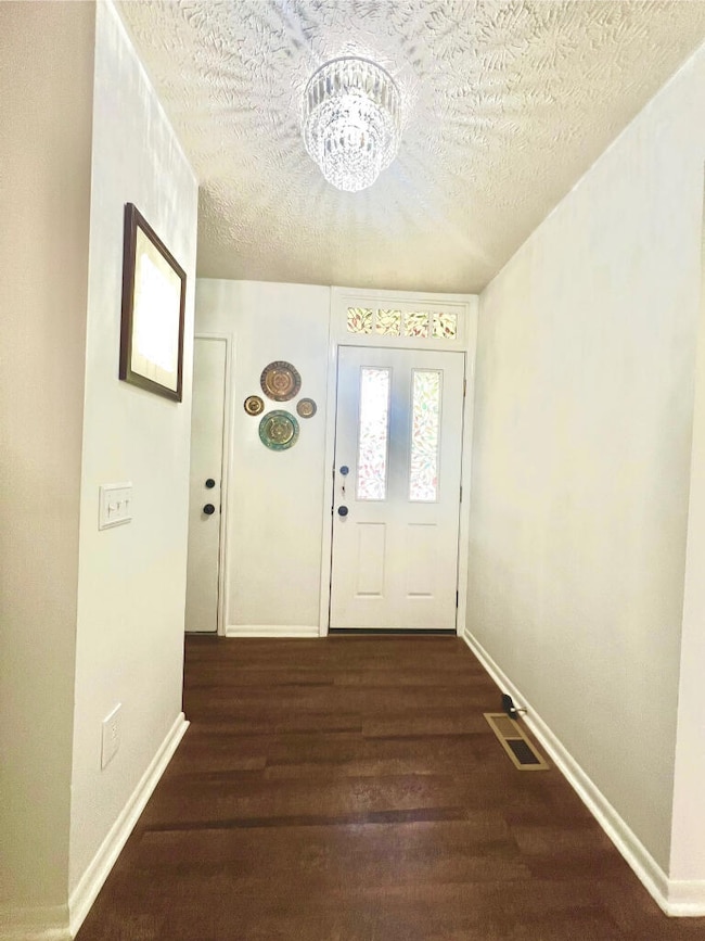 202 Shaker Heights Ln, Crestview Hills, KY 41017 - photo 2