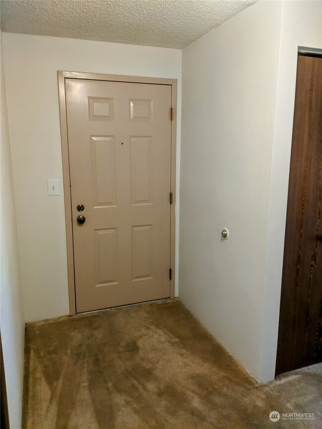 7310 N Skyview Place unit B102, Tacoma, WA 98406 - photo 5