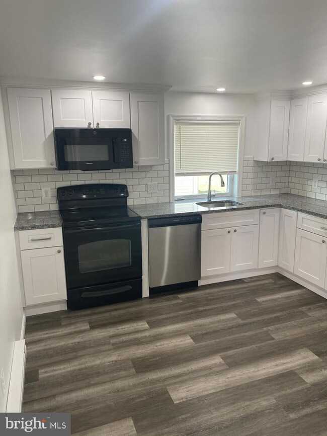 120 W 4th Ave unit 1, Ranson, WV 25438 - photo 6