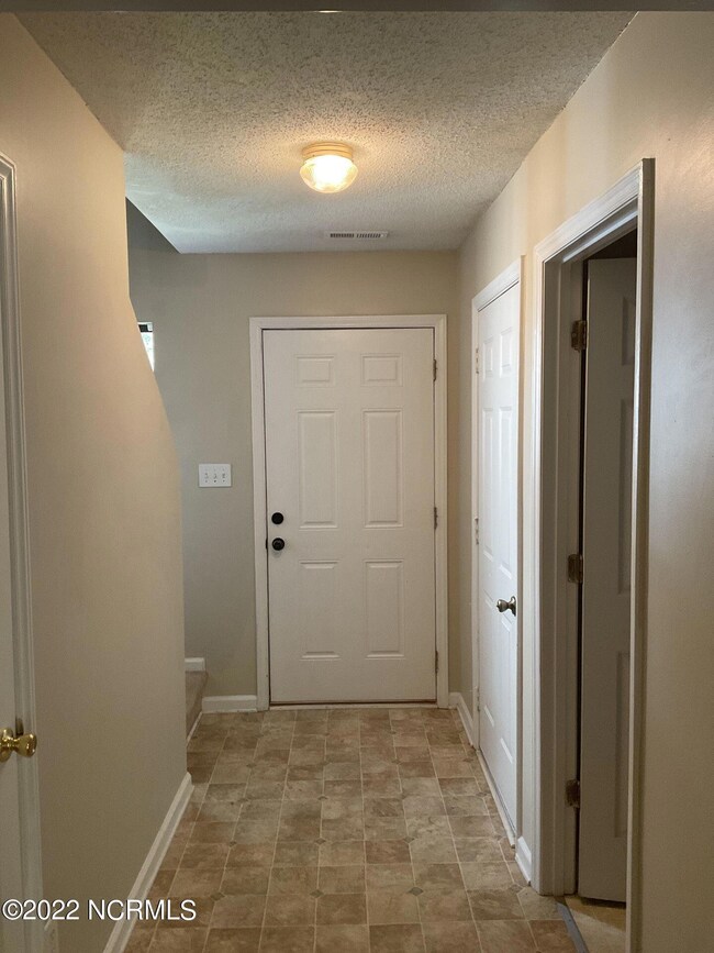 111 Brenda Dr, Jacksonville, NC 28546 - photo 2