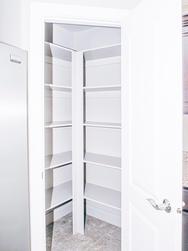 03 Pantry_B220031