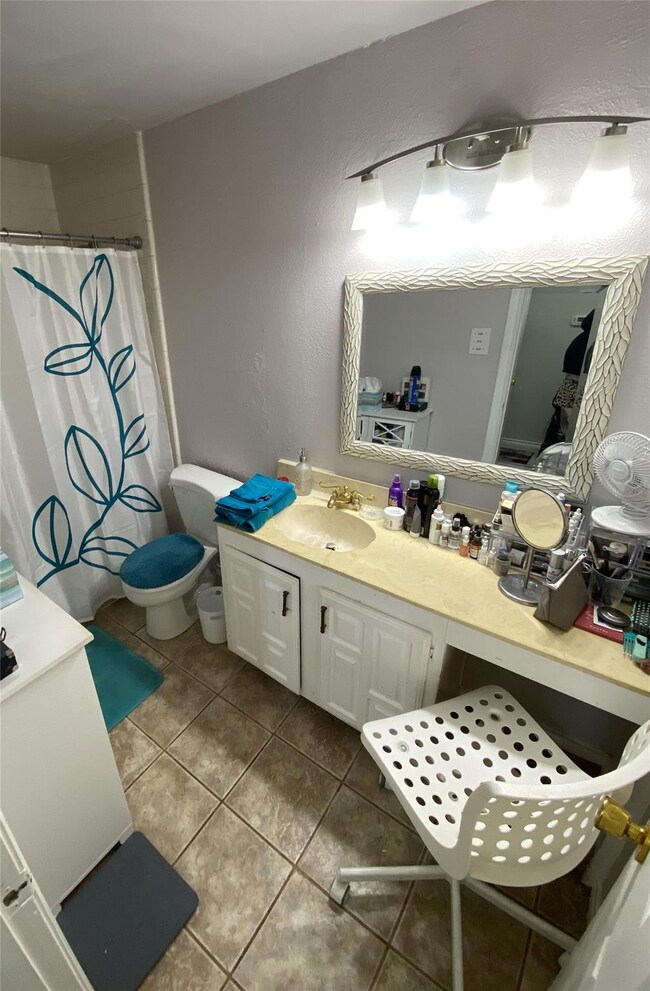 This is one of the full bathrooms.