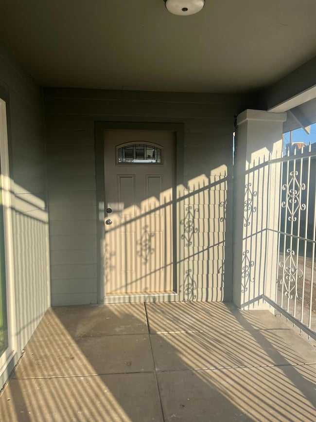 392 N Ferger Ave, Fresno, CA 93701 - photo 3