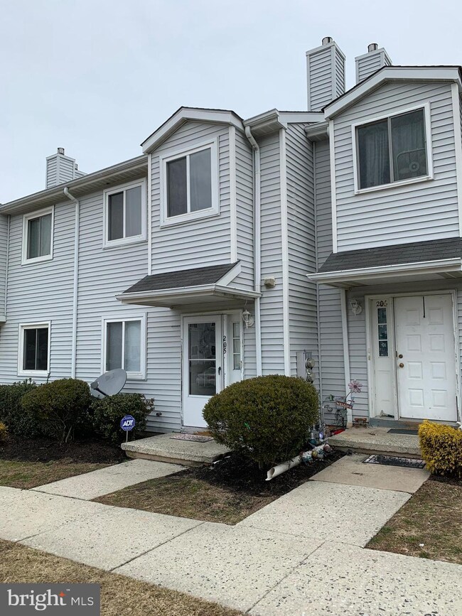 205 Yorktown Blvd unit 205, Hammonton, NJ 08037 - photo 2