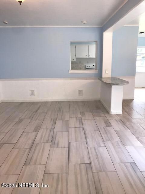 LR to Kitchen
