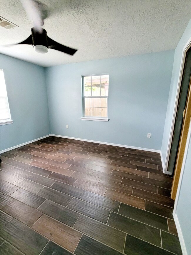 3418 Mainer St, Houston, TX 77021 - photo 6