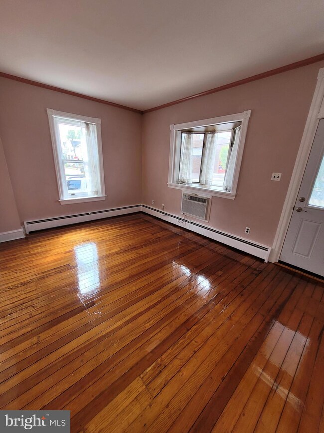 53 Green St, Lansdale, PA 19446 - photo 5