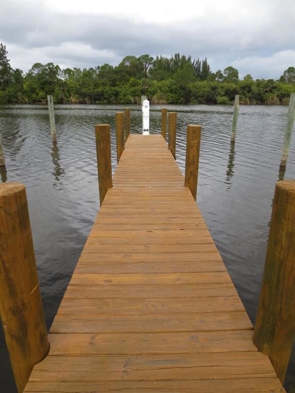 Dock 17