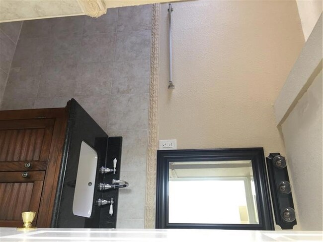 3205 Savannah Ave unit 1, El Paso, TX 79930 - photo 6