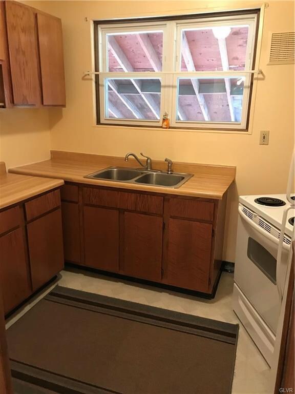 221 W Goepp St, Bethlehem, PA 18018 - photo 4