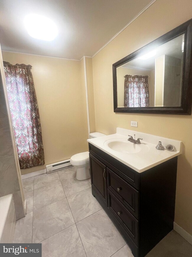 819 Mulberry St, Reading, PA 19604 - photo 5