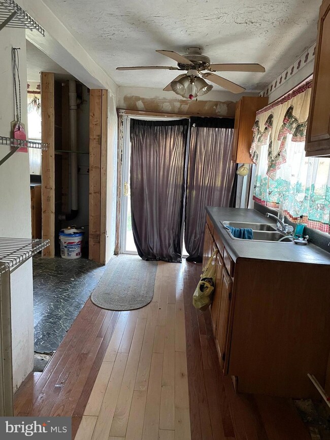 102 E 5th St, Williamstown, PA 17098 - photo 7