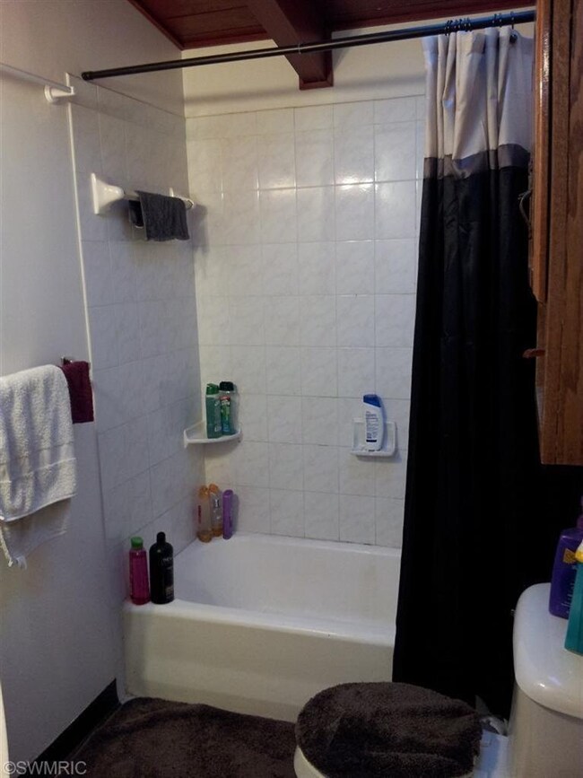 1105 Spencer St NE, Grand Rapids, MI 49505 - photo 5